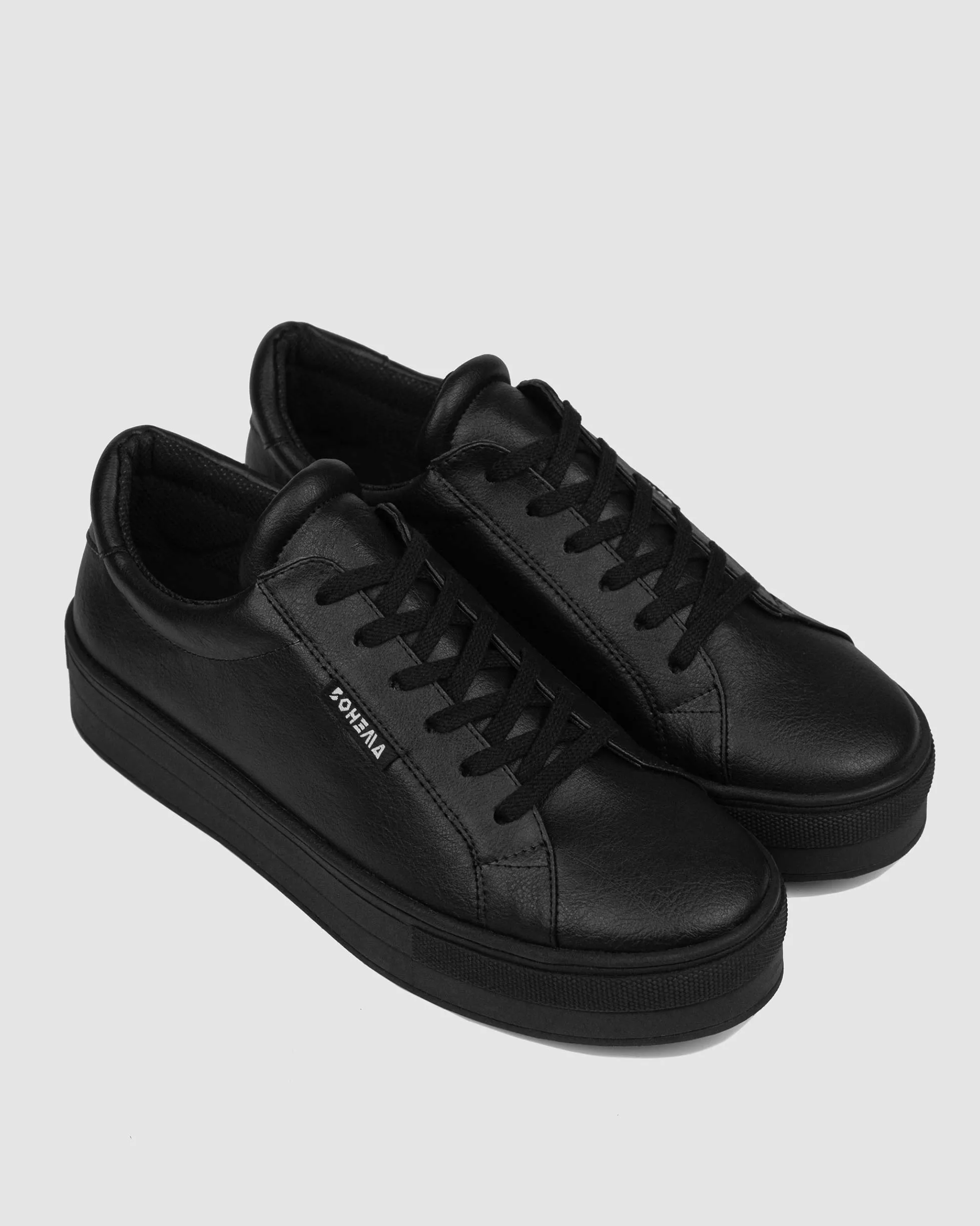 Bohema Sneakers Aware Black sneakers made of Vegea grape leather