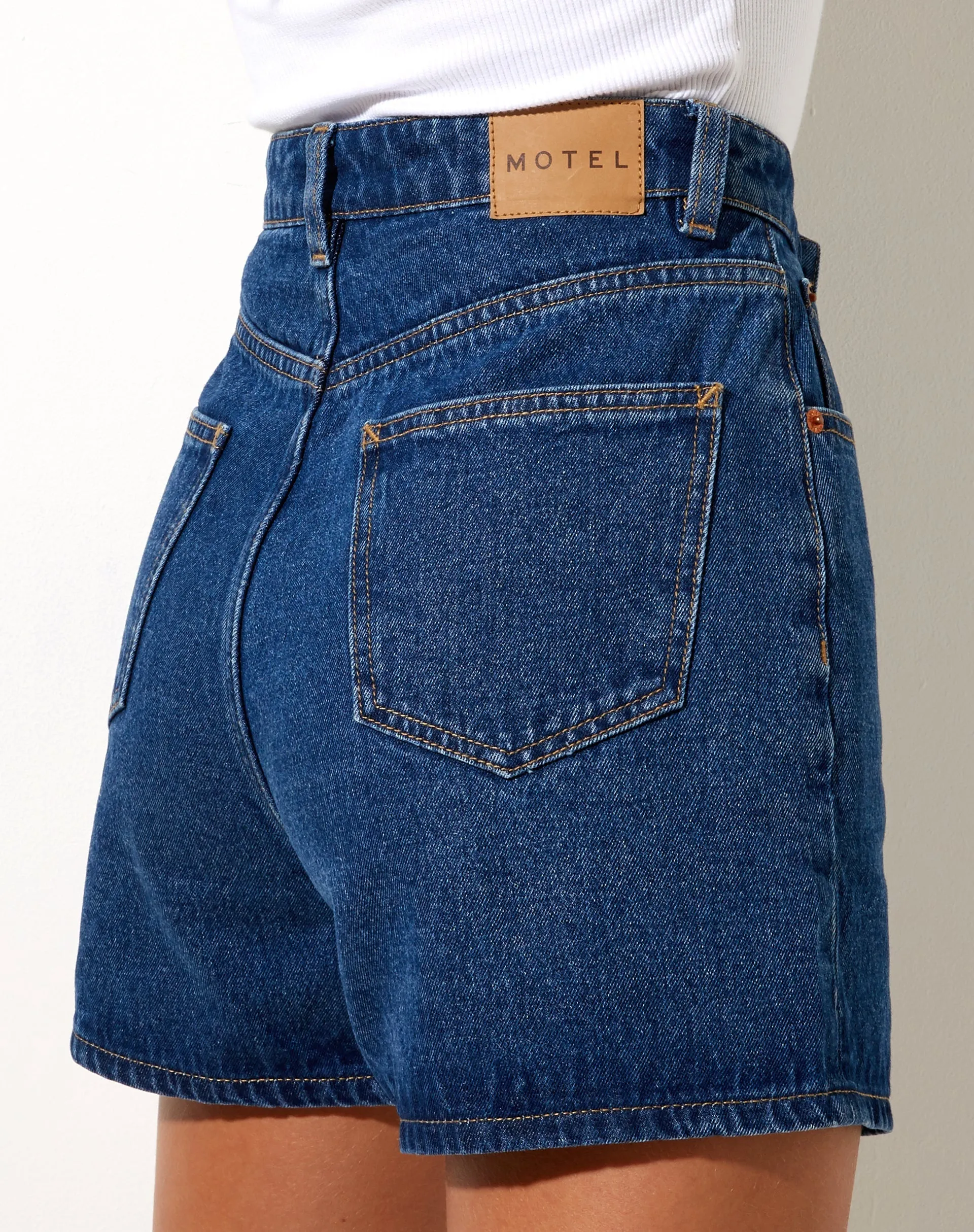 Mom Denim Short in Classic Blue