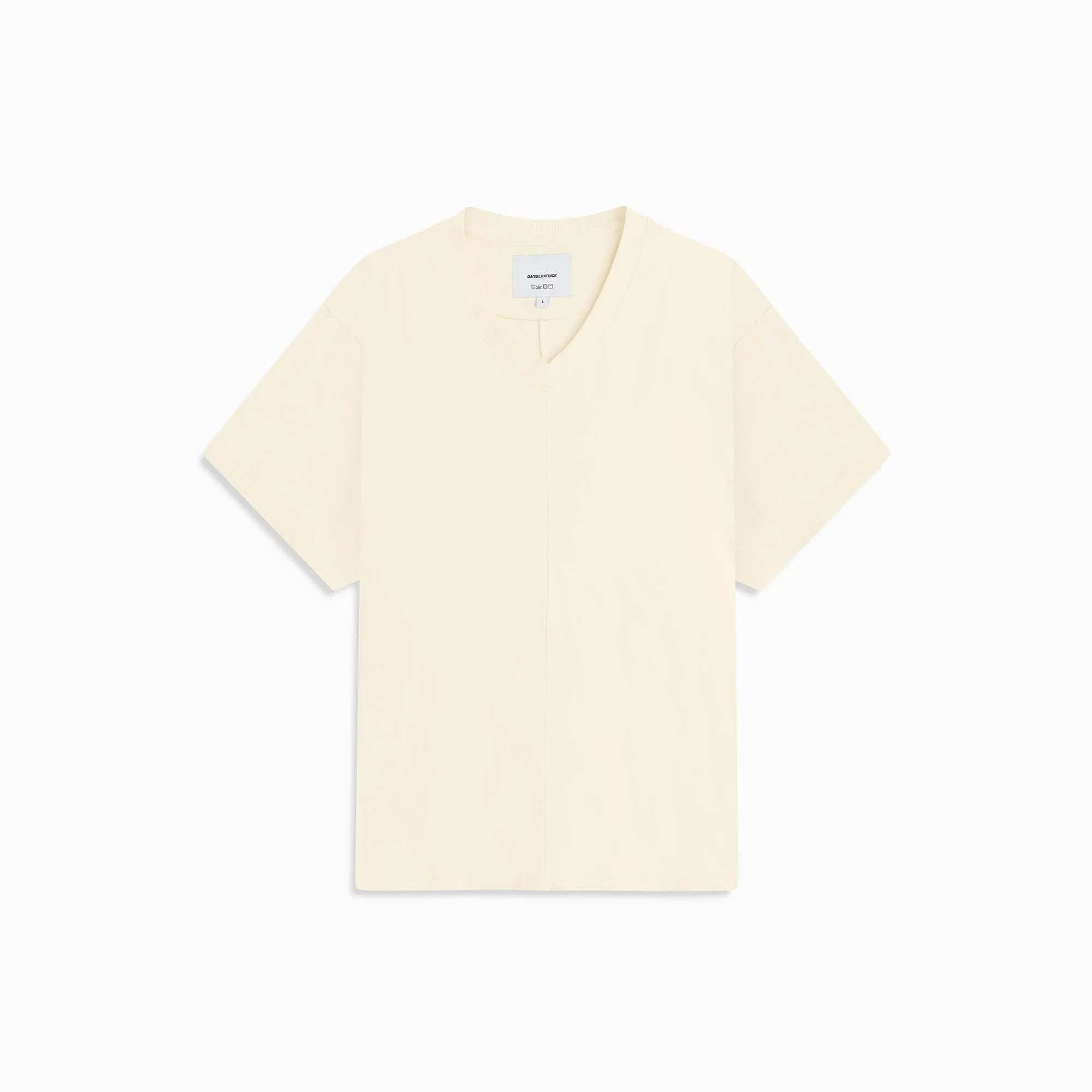 standard v-neck tee / natural